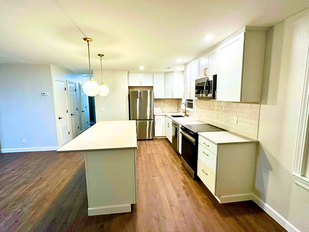 Remodeling in Charleston - finished room with new fixtures and paint